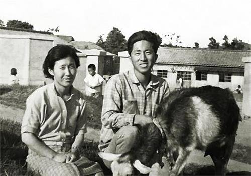 나희덕 태어나기 전의 어머니와 아버지 [본인 제공]