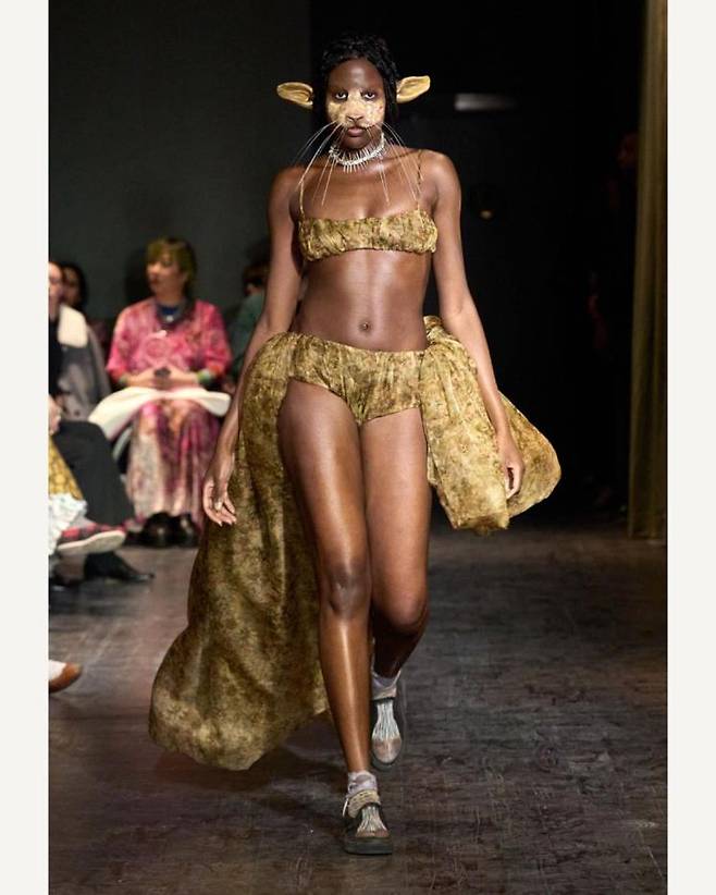 콜리나 스트라다 2023 F/W 컬렉션