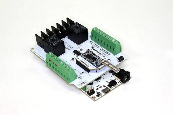 비트모스 아두이노 쉴드의 결합 모습 (출처=장선연)