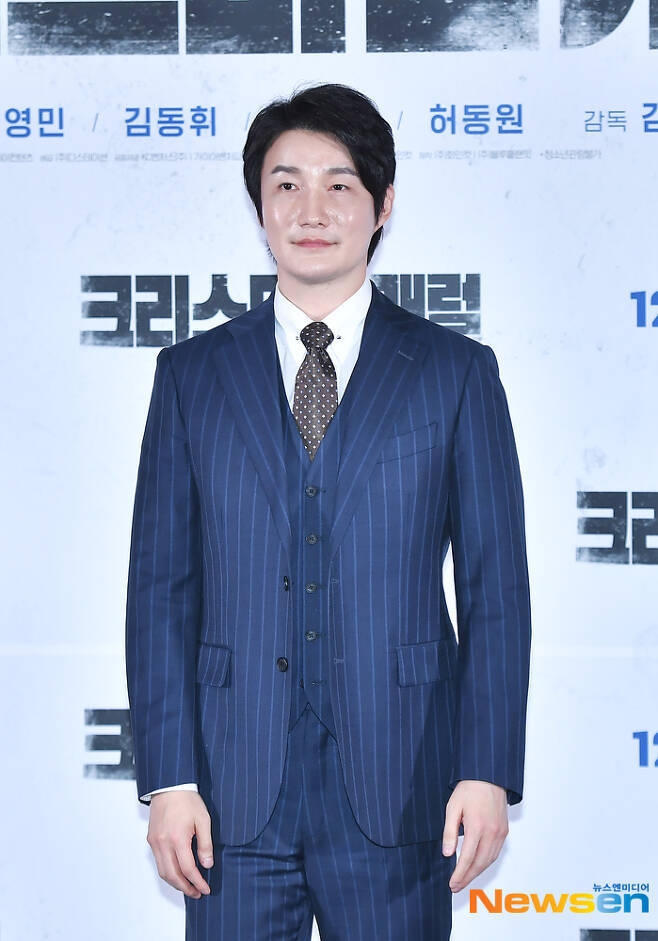 Heo Dong-won is out of stock in March.As a result, actor Heo Dong-won will perform a marriage ceremony with a non-celebrity lover of Beautiful looks on March 1st in Gangnam, Seoul.Heo Dong-won has been preparing the marriage with the prospective bride since the second half of last year even during the restless acting activities.On September 2, last year, Heo Dong-won announced his marriage news directly through his instagram.At that time, Heo Dong-won, along with a wedding photo taken in a hanbok in Jeju Island, said, I will marry next year.There is still a lot of time left, so there is a bit of a cautious part to let you know early, but I hope you will send your attention and support with a warm heart. Always my parents were worried that they would bring their precious daughter and suffer. I met someone who was trying to buy it.I would like to encourage my prospective bride, who will be the most precious friend of my life, who is going to be a pretty family husband in the future. Honestly, Honestly, Honestly, Honestly, Honestly, Honestly, Honestly, Honestly, Honestly, Honestly, And many other dramas such as Crime City, Crime City2, Special Express, Beasts that want to catch straws, Hitman, Find me, and Wicked Man.In addition, Heo Dong-won actively participated in the stage by participating in the play The Man and the Woman, Champon, Family, Rental Apartment, World Cafe