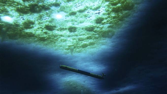 스웨이츠 빙하 바깥 부분을 탐사하는 아이스핀 로봇