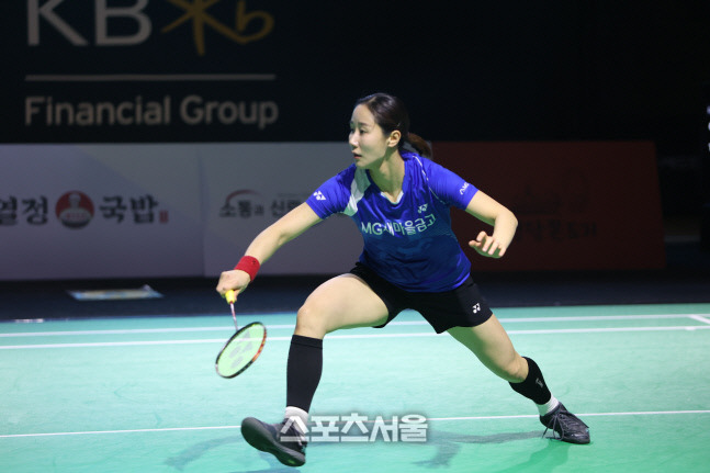 Lee Se-yeon, the singles ace of MG Saemaul Geumgo.  Korea Business Badminton Federation