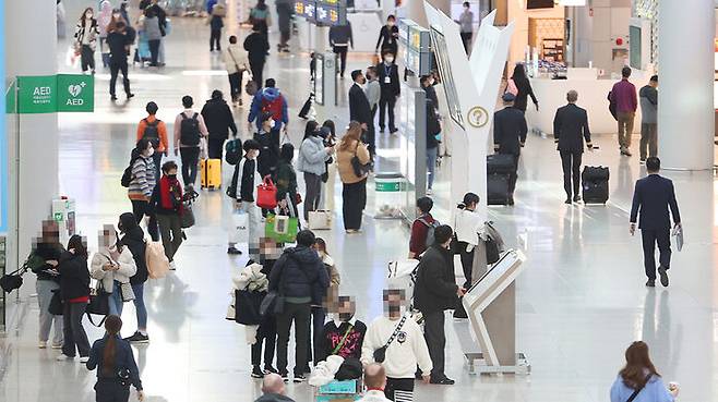 인천국제공항 제1여객터미널 면세구역이 탑승객 (사진=연합뉴스)