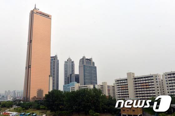 서울 여의도 63빌딩 전경 ⓒ News1 박세연 기자