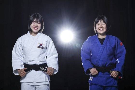 나란히 일본 명문 와세다대 스포츠과학부에 진학한 허미미-미오 자매. 김성룡 기자