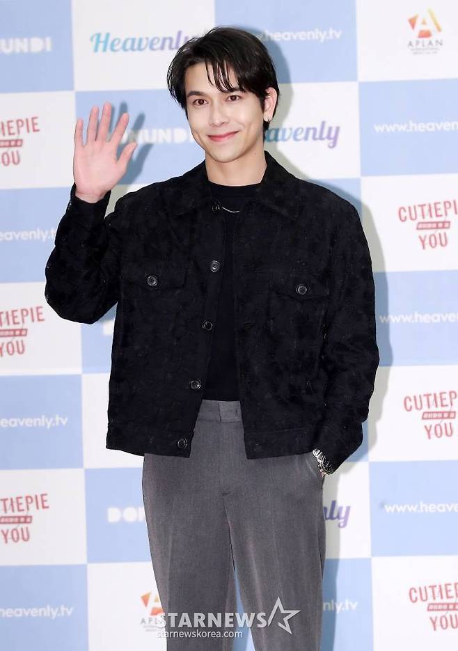 태국 배우 토미 싯티촉 푸에크풀폴이 2일 오전 서울 강남구 논현동 삼익악기빌딩에서 진행된 BL 콘텐츠 전문 플랫폼 헤븐리(heavenly)와 태국 레이블 도문디 기자간담회에 참석해 포즈를 취하고 있다. 2023.03.02 /사진=김창현 기자 chmt@