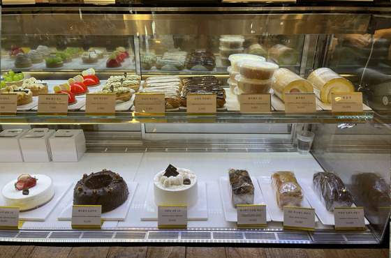 Cakes and tartes displayed at Publique [MARIE-JOSEPHINE HATJE]