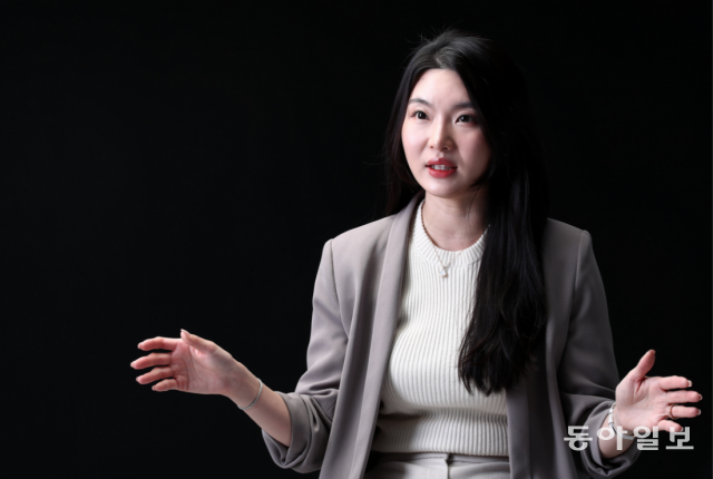 글로벌 빅파마에 비해 한국 바이오주 주가는 전반적으로 부진하다. 강하나 애널리스트는 “실적도 좋으면서 (신약 개발)파이프라인도 좋아야 하는데 한국엔 둘다 좋은 기업은 없이 실적만 좋거나, 파이프라인만 좋거나 했기 때문”이라고 설명한다. 전영한 기자 scoopjyh@donga.com