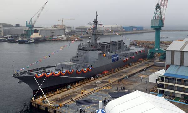 해군의 첫 8200t급 차세대 이지스구축함 정조대왕함이 울산시 현대중공업에서 모습을 드러내고 있다. 세게일보 자료사진