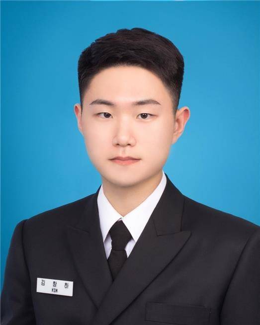 국군사관학교 최초 남자 생도 대통령상 수상자 김창하 해군 소위 [국군간호사관학교 제공. 재판매 및 DB 금지]