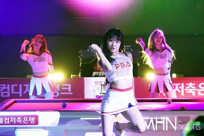 PBA 치어리더 '프바걸즈'가 경기 시작 전 춤을 추고 있다ⓒMHN스포츠 박태성 기자