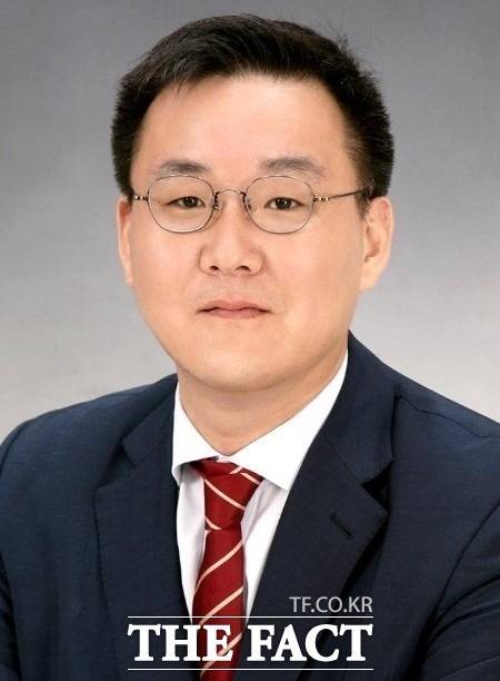 체제 안정을 모색했던 김남호 DB그룹 회장이 최근 홀로서기를 본격화하는 모양새다. /DB그룹