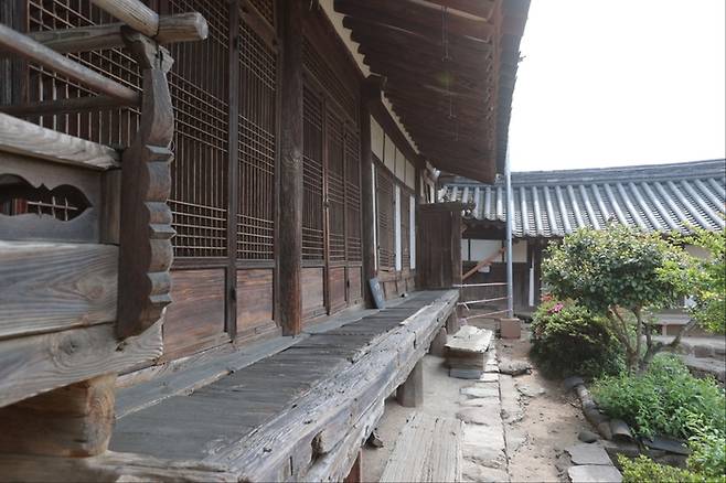 조선 시대 3대 명당 중 하나인 운조루.  사진제공|구례군청.
