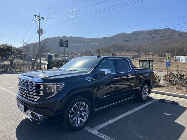 GMC 픽업트럭 시에라 드날리. 사진=최종근 기자