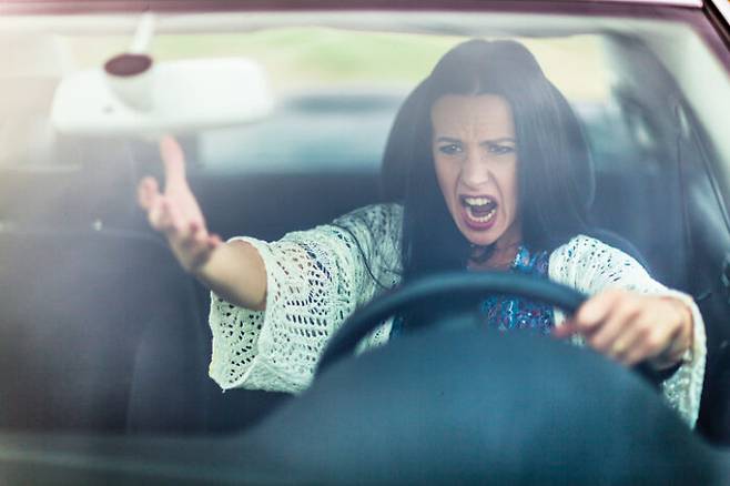 매사 부정적으로 생각하는 습관을 가지면 행복감을 얻기가 어렵게 된다. [사진=게티이미지뱅크]