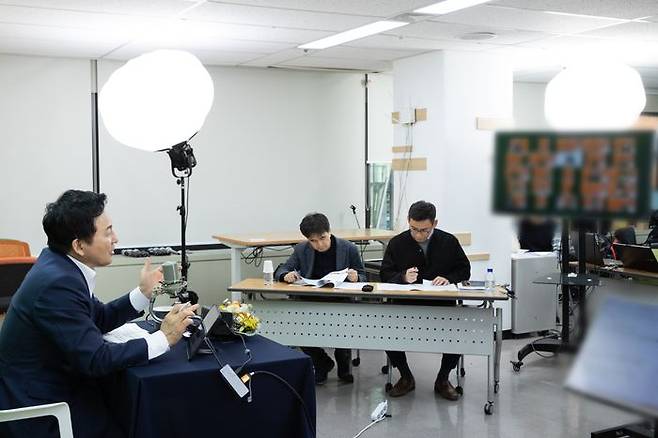 국토교통부가 주거문제에 대한 현장의 목소리를 직접 듣기 위해 온라인 형식의 간담회 '원희룡 장관의 원테이크(One Take) 청년주거상담소'를 개최했다.ⓒ국토교통부