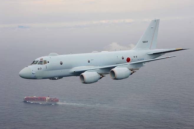 일본 해상자위대 P-1 초계기가 해상 순찰 비행을 하고 있다. 세계일보 자료사진