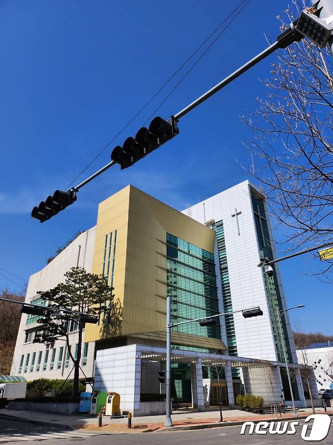 기독교복음선교회(JMS) 교회로 알려진 경기도 성남시 분당구 백현동의 OO의흰돌교회. 2023.03.13. 배수아 기자./
