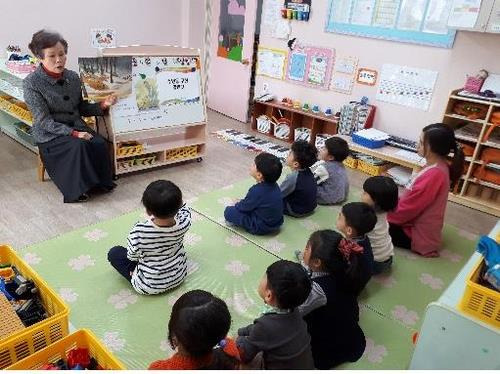 이야기할머니 활동 사진  [문화체육관광부 제공]