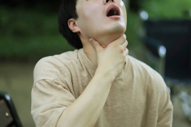 후두암으로 인해 발성 기능이 떨어져 쉰 목소리가 나기도 한다사진=클립아트코리아