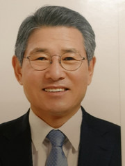 ▲ 윤재선 북한대학원 대학교 교수·춘천 산천 무지개교회 담임목사
