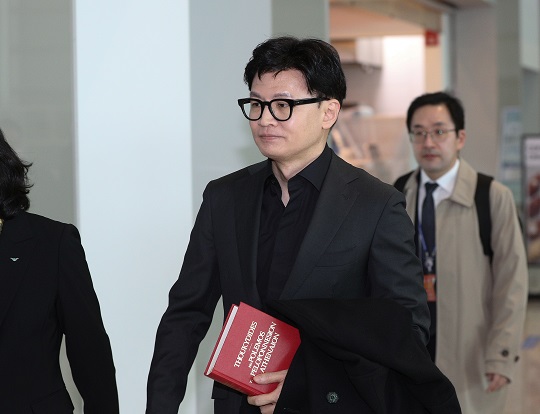 지난 7일 유럽 출장을 떠나는 한동훈 법무부 장관 (사진 출처 : 뉴스1)