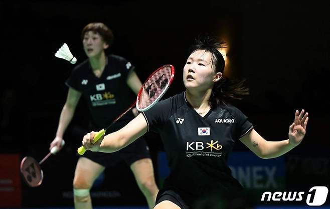 여자복식 이소희(왼쪽)-백하나조. ⓒ AFP=뉴스1