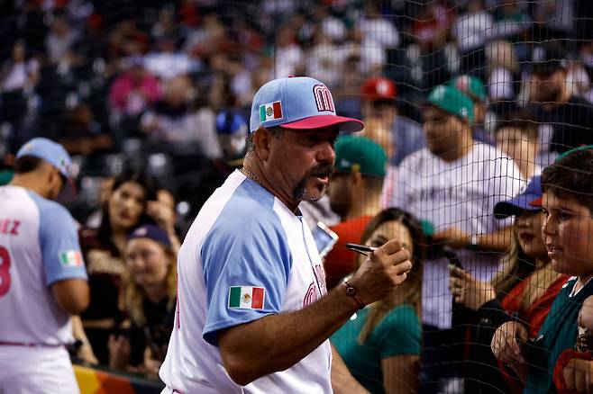 벤지 길 멕시코 감독은 이번 WBC 8강 대진표를 미국 대표팀 편의에 맞춰 조정한 것을 두고 강하게 불만을 제기했다. AFP연합뉴스