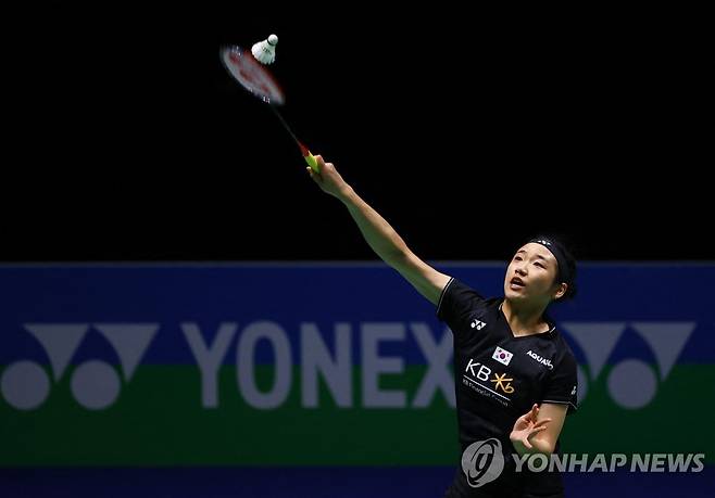전영오픈 16강전을 치르는 안세영 [로이터=연합뉴스]