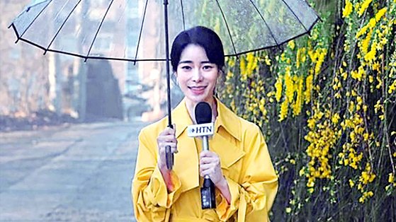 '더 글로리'에서 기상캐스터 박연진 역을 맡은 배우 임지연. 사진 넷플릭스 영상 캡처