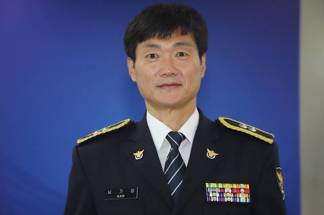 의로운 경찰, 세 자녀에게 자랑스러운 아빠, 멋진 남편이라고./사진=남기상 경감