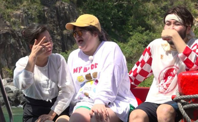 Comedian Lee Guk-joo broke down in tears as he spoke about his difficult time.MBN  ⁇  For the first time in our lives, which will be broadcasted at 9:30 pm on March 19th, Jeju Islands four seamen and Vietnams Nha Trang have left the Travel Cage Corps  ⁇  Noh Hong-chul, KCM, Lee Guk-joos real travel is unfolded.On the second evening in Nha Trang, those who digest the schedule of chocolate massage and hopping tours open a meat party at the hostel.Travel James Stewart, who has been a stranger to travel, has left Travel, but after a meal, he shares a story with a couple of people.Lee Guk-joo, who had always been bright and bright, poured tears out of his troubles while empathizing with the storm while listening to the life story of Jeju Islands daughter Yoo Kyung.Lee Guk-joo said, I had to be a strong son-like daughter at home, and I had to be a great senior and entertainer outside. I had a lot to bear.I was so angry that I could not lean on my boyfriend. One day, I heard my boyfriend say, You are so cool. Thats a good word, but on the other hand, Im blinded.In the meantime, I did not want to broadcast because I was angry, and I had tears in the past. However, there was a reaction that Why are you crying? The Jeju Island dancers, Noh Hong-chul, and KCM, who listened to them, warmly wrap Lee Guk-joo while giving their comfort and life advice.Noh Hong-chul reverses the atmosphere with a surprise discovery about KCM. He used to do Window memory (KCM) and Travel entertainment in his 20s, but the Window memory was different now.At that time, I was sorry that I could not act because I could not do it (at my agency). Then, the Window memory was  ⁇   ⁇ , and I met someone and talked about love.) Confuse KCM.KCM said, Chong Hong-cheol is the same as before.I am only James Stewart who came here, but I am very happy because I feel that I have deeply communicated with each other while sharing a genuine story. I am grateful for the first time in our lives.