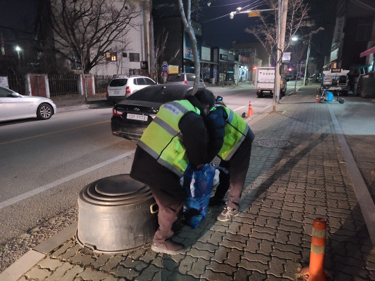 클린논산매니저 활동 장면 사진=논산시 제공