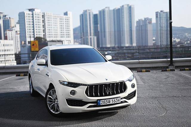 마세라티 르반떼 GT 하이브리드