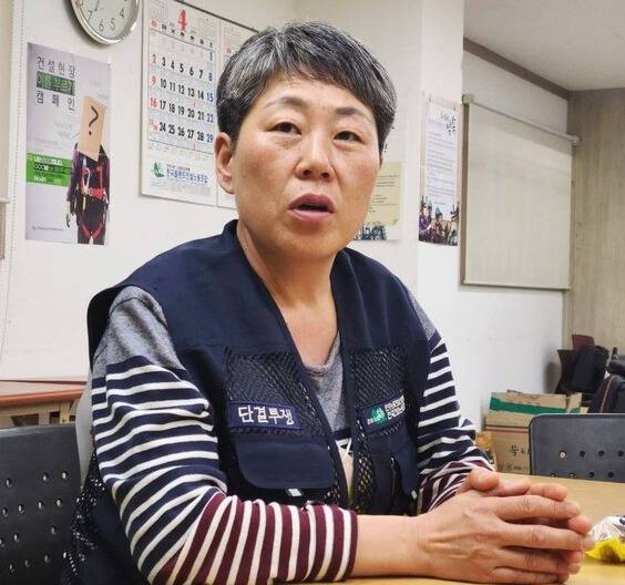 ▲타워크레인 노동자인 민주노총 건설노조 백순애 조합원이 10일 미디어오늘과 인터뷰하고 있다. 사진=김예리 기자