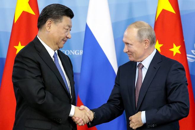 시진핑 중국 국가주석(왼쪽)과 블라디르 푸틴 러시아 대통령/AFPBBNews=뉴스1