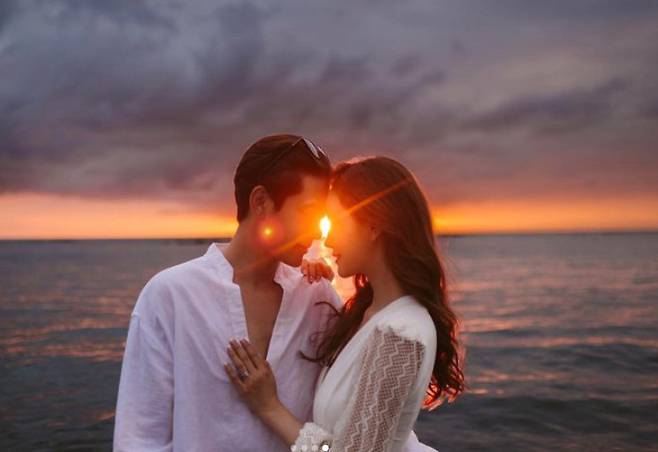 Actor Lee Da-hae and singer Seven Marriage in May: Eight Years of Extreme Love is the fruit of the end.Lee Da-hae and Seven announced on the afternoon of March 20th through the official SNS (Instagram) that they will sign a one-year anniversary on May 6th.Seven, who was the first to post a handwritten letter to his fans, said, I am celebrating my 20th anniversary. I think it would not have been possible without the love of fans who have always supported me. Thank you so much.Today, I have good news that I want to tell you first. Seven said, I promised marriage on May 6th with Friend Lee Da-hae, a woman who has been in love for the past eight years and has always been in love with me.In the future, I will live with a sense of responsibility as a husband and husband of a family. I would like to express my gratitude to all of you who have always supported me, and I will come back in good shape. Thank you, he added.Lee Da-hae unveiled a romantic concept wedding picture taken with Seven and said, We have been dating for eight years, so maybe its not a big surprise. I think I had a lot of trouble. Lee Da-hae said, In the coming May we promised to become a couple now in an old lover.I am still more familiar with the word Friend, but I will live as a good wife and a great force for him who has kept my side firmly and has given me great happiness. If we can marry in your love and blessings, it will be a great pleasure for us. I will also return your love as an actor and as a wife of a family in a better way.Thank you. The two men began their public devotion in September 2016 by acknowledging their fellowship through their agency. The total duration of the fellowship is eight years.At the time of the recognition of the devotees, the two men announced their official position, saying, I have naturally developed into a lover among my friends and started my fellowship.As celebrities whose names are known to many people, their references to each other may seem discreet and awkward. The two have become a couple who do not hide their affection for each other in various broadcasts and public appearances and are blessed by fans.Lee Da-hae made headlines by frankly revealing his love story with Seven, which had been veiled, including a grueling first meeting and a secret trip of their own at tvNs Life Bar aired in February 2018.At the time, Lee Da-hae said, I would have regretted it all my life if I hadnt met Seven.Lee Da-hae and Seven also appeared together on MBCs Point of Omniscient Interfere, which aired on January 15 last year.Lee Da-hae said about his first meeting with Seven, I got a phone call from Choi Sung-joon on the day I had nothing to do. He asked me to come out and then he changed Seven. Seven said, I have to do it. Its been a long time.Then he asked me to get a phone number (Seven told Choi Sung-joon) from next time. Choi recalled, I arranged it first. Lee Da-hae said, At first, I didnt have a crush on Seven at all. I met him later and he was pretty. It took me a while to meet him.The two, like any other couple, went through a breakup Danger in 2021. Choi Sung-joon said, There are ups and downs when dating. Was not there another big event last year?Its a little bit now, he said, because the family is really sorry, Lee Da-hae, Seven Danger of the couple.Lee Da-hae said, At that time, there was a little bit of that. After a long meeting, my friends, sisters, and brothers became very fond of Seven. So many people cried (when they almost broke up) and said that this could not happen.Even my upstairs neighbor cried when I talked to her on the phone. The neighbors cried, too. My mom was the one who was most disappointed. My mom kept saying, Even so, Dong-wook... Because shes so pretty.Lee Da-hae cited Sevens large family as the driving force behind his long-term love affair with Seven, with Lee Da-hae stating, Im not a big family, but Seven is a very large family: I have two older sisters and my youngest son, who is the eldest son there.Later, when I met Choi Dong-wook and his family, my sisters are so good, but my parents are the best. Even when I was in trouble, my family was so sad that I was crying and blowing.I feel like I can not meet people who are so good. I think I can meet such a man. 