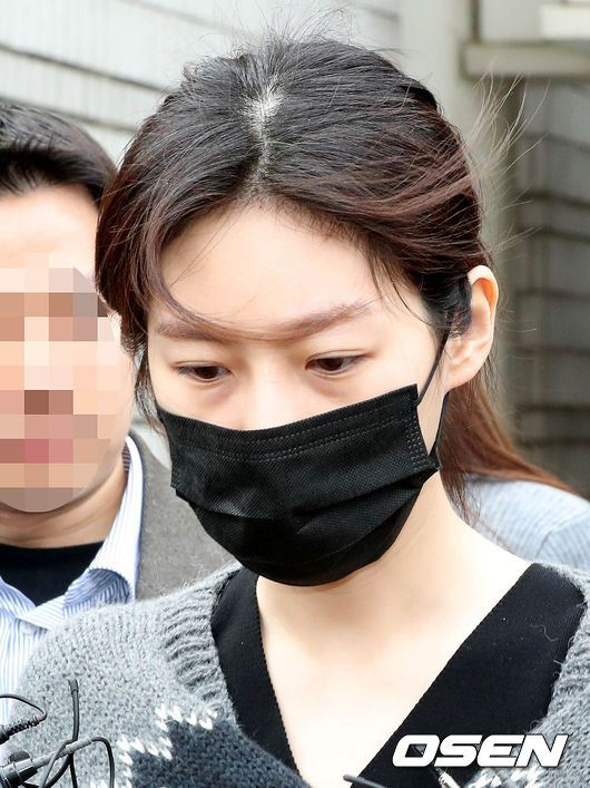 The stars who seemed to be living a more colorful life in the spotlight in the eyes of the public came out of their mouths. Life and  ⁇ . What is this?In May last year, Kim Sae-ron, who was indicted without detention after taking a steering wheel in Cheongdam-dong, Gangnam-gu, Seoul, eventually stood in court.On August 8, the prosecution filed a fine of 20 million won in the first trial, considering that it tried to recover the damage by causing a drunk driving accident and escaping, but it was not good, but it was a first offense and agreed with the victims.At this time, Kim Sae-rons The Attorney said, The defendant lives a life of avoiding alcohol as much as possible. He sold all his vehicles, apologized directly to Victims, and paid all damages.Kim Sae-ron also escaped from the court and said, Im sorry, Im living in Alba.Kim Sae-ron and The Attorney have repeatedly stressed that after being indicted without detention, they are responsible for the familys livelihood by playing Alba because of the termination of their contract with the agency.However, recently, I uploaded a picture of working at a coffee franchise store, and it was confronted with the controversy of authenticity.The rapper a boatman, who is accused of illegally shooting and distributing pictures, also appealed to Life and asked for the courts leniency.However, on the 15th, the prosecution sentenced a boatman who was accused of violating the Special Act on the Punishment of Sexual Assault Crimes (filming using cameras, etc.) to one year and six months in prison.In his closing argument, a boatman admitted to his charges that he would never do the same thing again, apologized to Victims and that he would make him a better person in the wake of this incident.The Attorney has no revenue and is inactive. I am suffering from life and I wrapped up a boatman.Ji Yeon-soo, who married Eli from U-KISS and became a dolcing mom. He appeared on KBS 2TV Capitalism School last July and said that he wanted to eat Chicken, but he did not have 20,000 won for Chicken.I can not even buy what I want to eat, but I thought what kind of mother I am, and since then I have done everything from the factory Alba.My husband, Eli, too.He said, I had a yearly income of 15 million won at the time of U-KISS activity, but there were many times when I could not even deposit it.  ⁇   ⁇   ⁇ , I lived begging for a job, I was in a difficult situation with Life and the sea.In 2011, he was married to Yoon Tae-joon, the eldest son of Eland Group vice chairman and a member of Group Eagle Five.In November 2016, after five years of marriage, she even had her first daughter to raise a happy family, but she will go through divorce proceedings in 2021.Since then, Choi Jung-yoon has been worried about having to take care of his child. All I could do was to work part-time.I also found Alba in the neighborhood, but I was not able to do it because I was too old.Broadcast Capture, DB