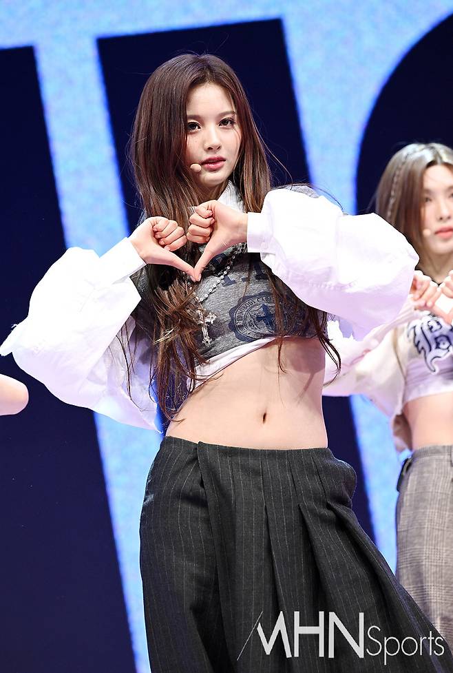 엔믹스 설윤 '무대위 카리스마'