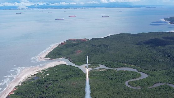 국내 우주 스타트업 이노스페이스는 독자 개발한 엔진 검증용 시험 발사체 '한빛-TLV'가 성공적으로 비행했다고 21일 밝혔다. [사진 이노스페이스]