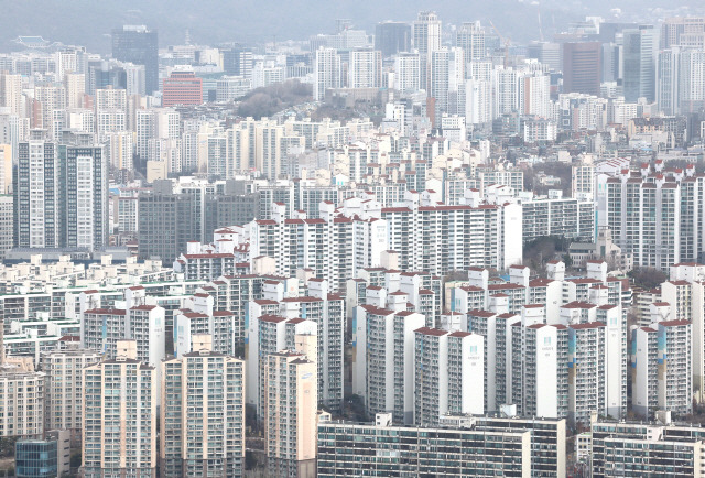 ▲ 지난해 서울아파트 3.3㎡당 평균 분양가 가 3천만원을  돌파했다. 사진은 서울 아파트 단지 모습.연합뉴스 자료사진