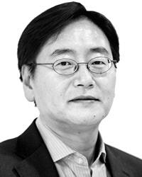 안홍욱 논설위원