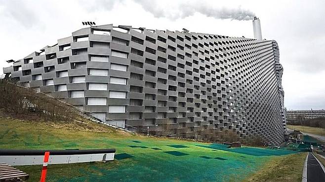 덴마크 코펜하겐 자원회수시설 '아마게르 바케' (사진=서울시 제공, 연합뉴스)