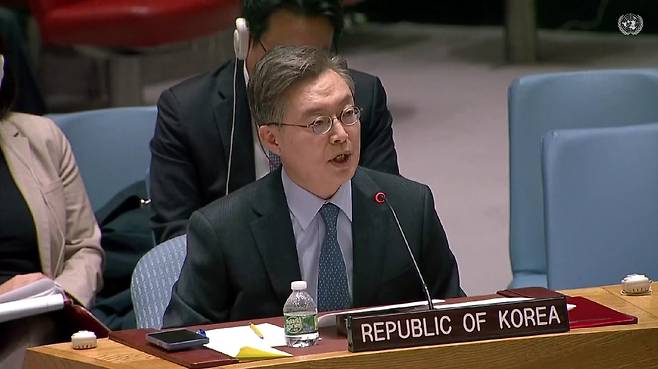 유엔 안보리에서 발언하는 황준국 주유엔 한국대사 [유엔 웹TV 캡처.재판매 및 DB 금지]