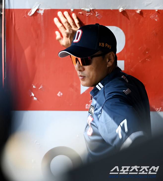 2023 KBO리그 시범경기 KT 위즈와 두산 베어스의 경기가 21일 수원KT위즈파크에서 열렸다. 경기를 지켜보는 두산 이승엽 감독.  수원=허상욱 기자wook@sportschosun.com/2023.03.21/