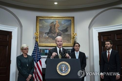 전략비축유 방출을 발표하는 조 바이든 미국 대통령