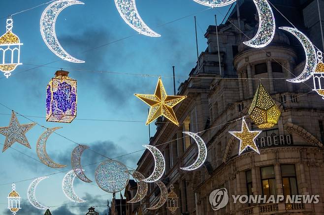 영국 런던 라마단 거리 조명 [로이터 연합뉴스 자료사진. 재판매 및 DB 금지]