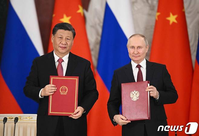 시진핑 중국 국가주석(왼쪽)과 블라디미르 푸틴 러시아 대통령. ⓒ AFP=뉴스1