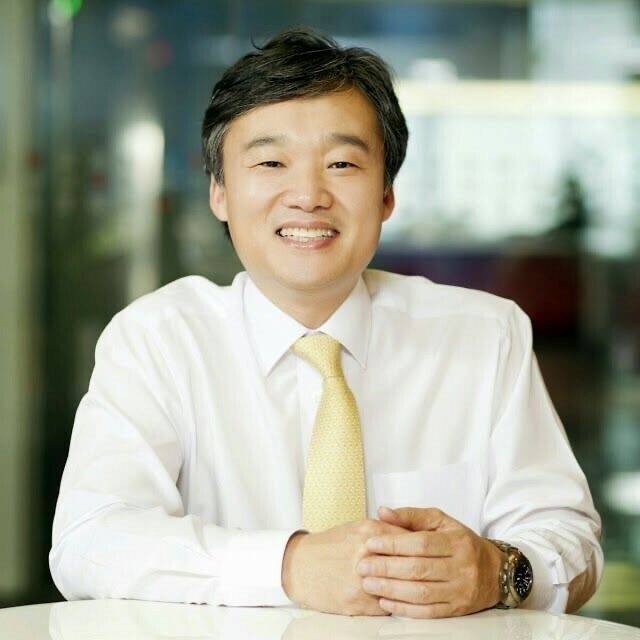 케이티(KT) 차기 대표이사(CEO) 후보에 올랐다가 사퇴한 윤경림 케이티 트랜스포메이션부문장(사장). 케이티 제공