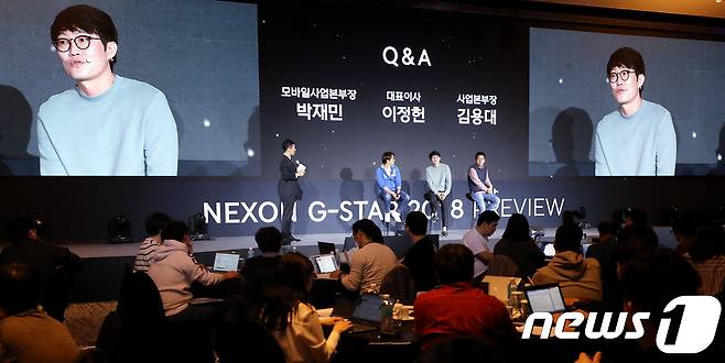 이정헌 (주)넥슨 대표가 6일 오전 서울 강남구 봉은사로 르메르디앙 서울 호텔에서 열린 '넥슨 지스타2018 프리뷰' 기자간담회에서 취재진의 질문에 답하고 있다. 2018.11.6/뉴스1 ⓒ News1 박정호 기자